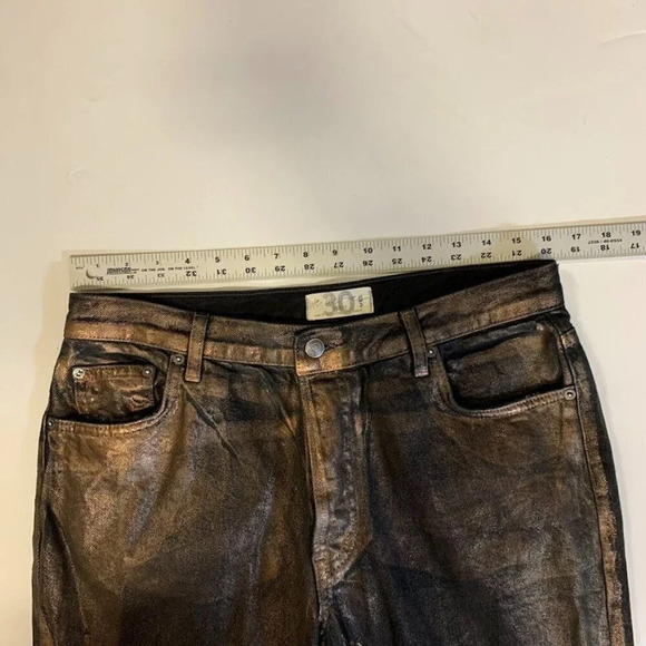 We‎ the Free Women's Maggie Metallic Rose Coated Distressed Hem Jeans SIze 30 - Picture 10 of 13